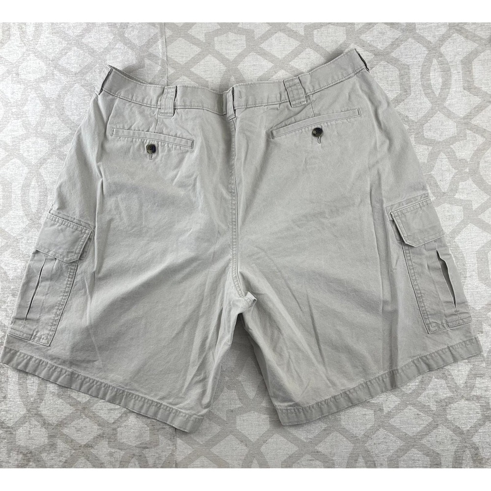 LL Bean Mens Khaki Tan Cotton Twill Cargo Shorts Size 42 Relaxed Fit Hiking - Picture 2 of 8